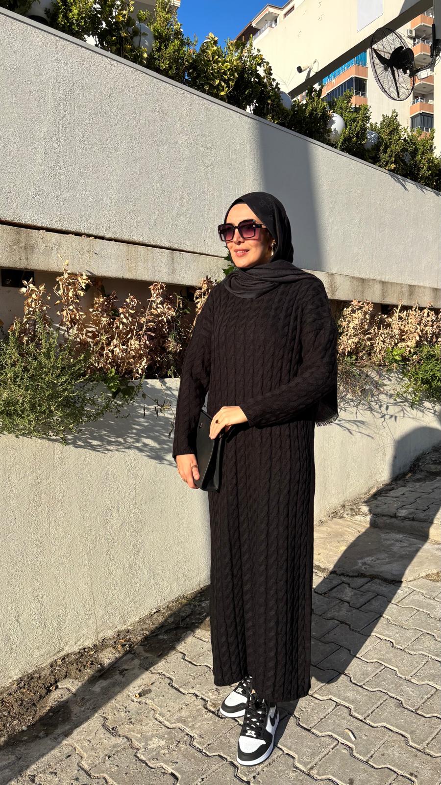 örgü detaylı triko elbise