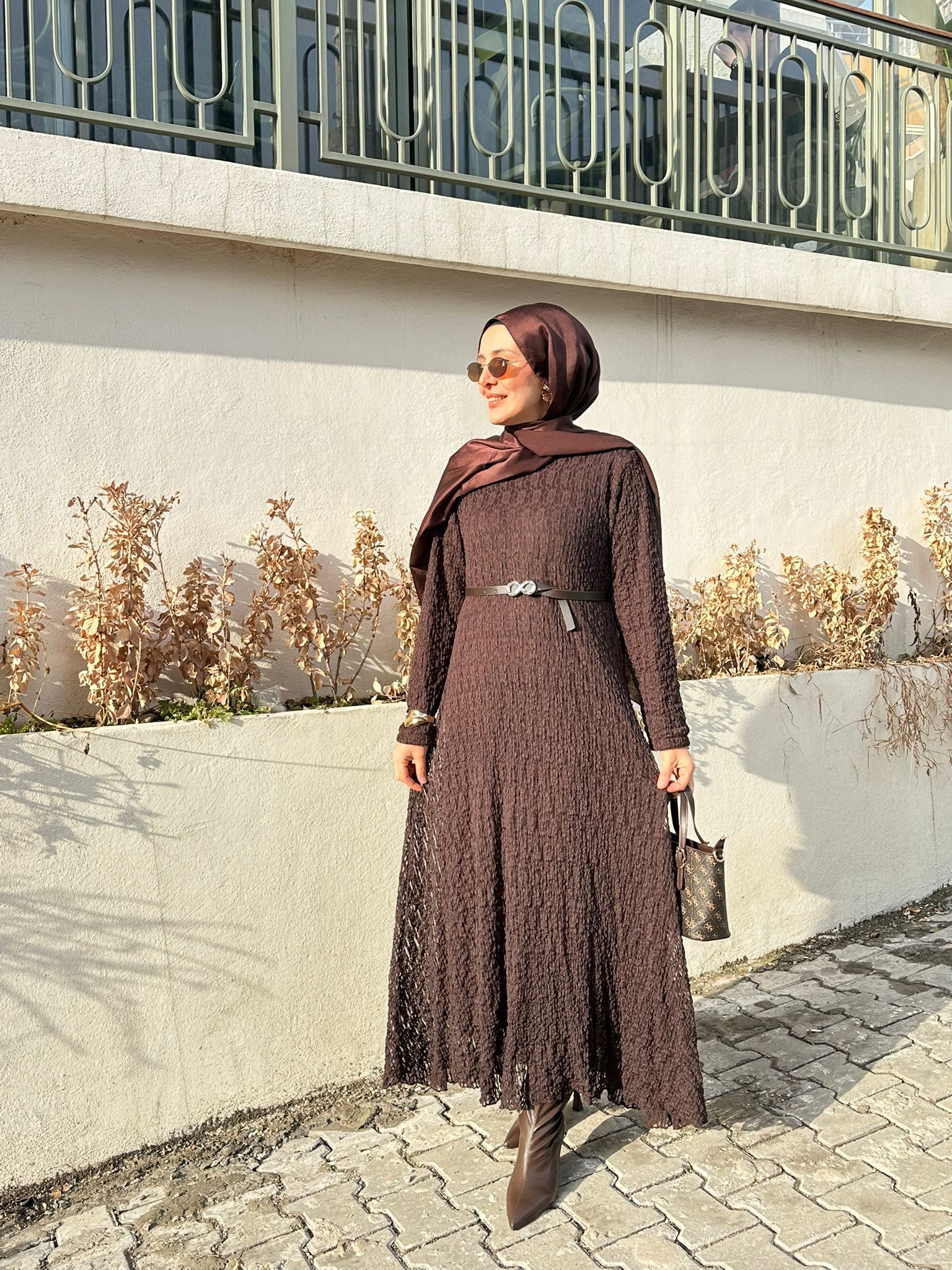 KEMERLİ DANTEL ELBİSE