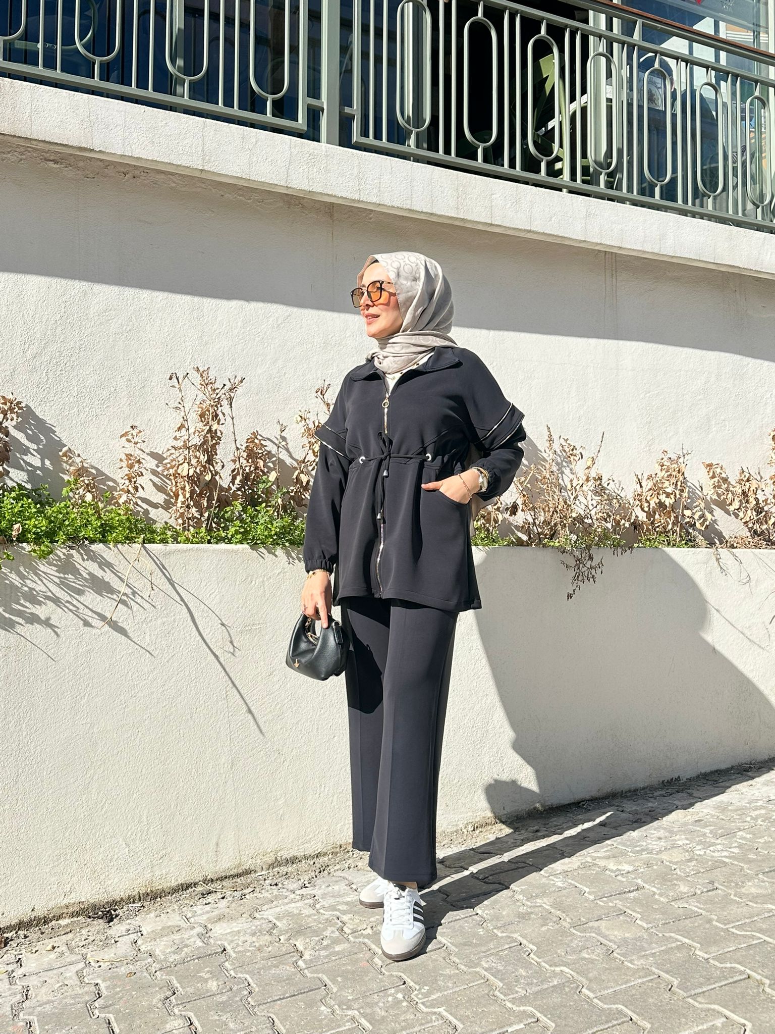 FERMUAR DETAYLI TAKIM